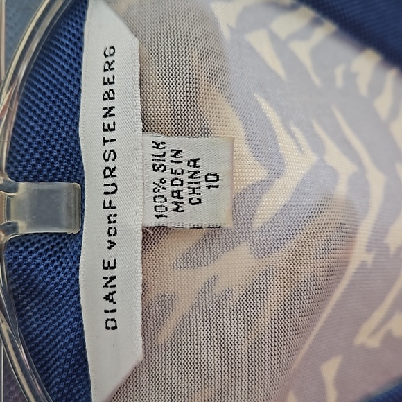 Vintage Silk Diane von Furstenberg Wrap Dress Size 10 - Picture 2 of 5
